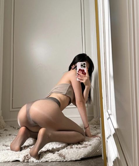 年轻的邻居的阿姨3
