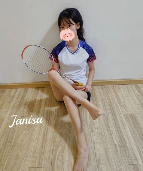 在厨房和女友闺蜜做