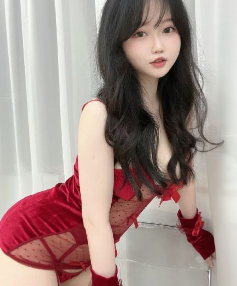 年轻的女教师2在线播放