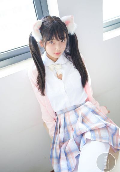 主动打开腿惩罚调教虐乳的视频