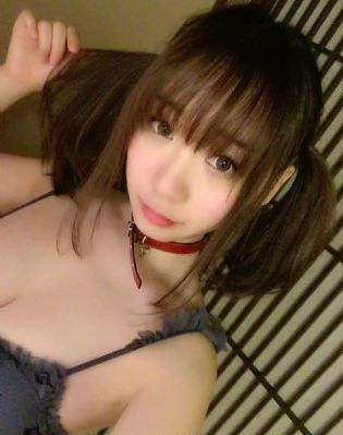 商务旅行戴绿帽子的女老板