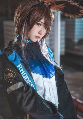 年轻的保姆在线播放